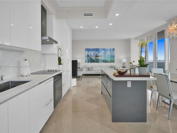 4779 Collins Ave PH4301, Miami Beach FL 33140