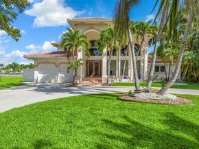 1047 S Southlake Dr, Hollywood FL 33019