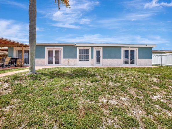 17501 NW 85th Ave, Hialeah FL 33015
