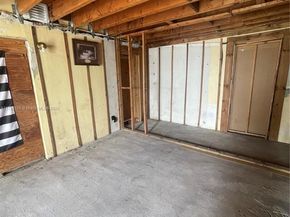 17501 NW 85th Ave, Hialeah FL 33015