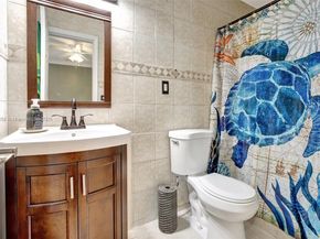 17501 NW 85th Ave, Hialeah FL 33015