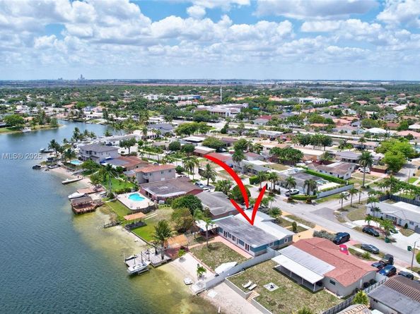 17501 NW 85th Ave, Hialeah FL 33015