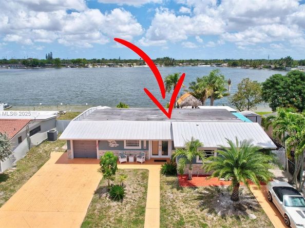 17501 NW 85th Ave, Hialeah FL 33015