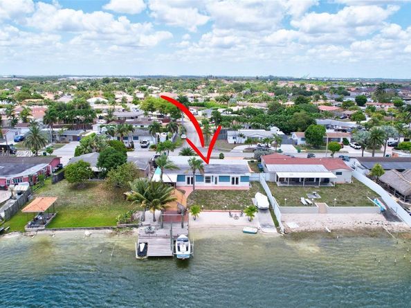 17501 NW 85th Ave, Hialeah FL 33015