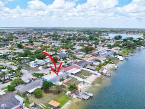 17501 NW 85th Ave, Hialeah FL 33015