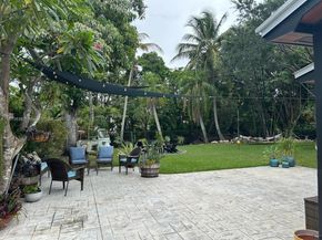 10261 SW 109th St, Miami FL 33176