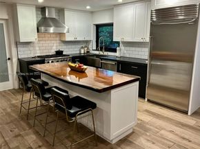 10261 SW 109th St, Miami FL 33176