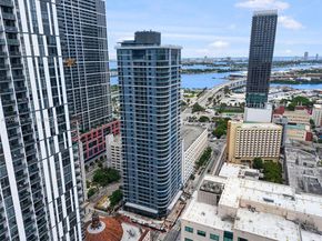 121 NE 5th St 912B, Miami FL 33132