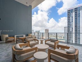 121 NE 5th St 912B, Miami FL 33132