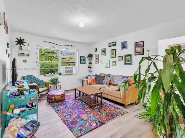 3210 E Elizabeth St, Miami FL 33133