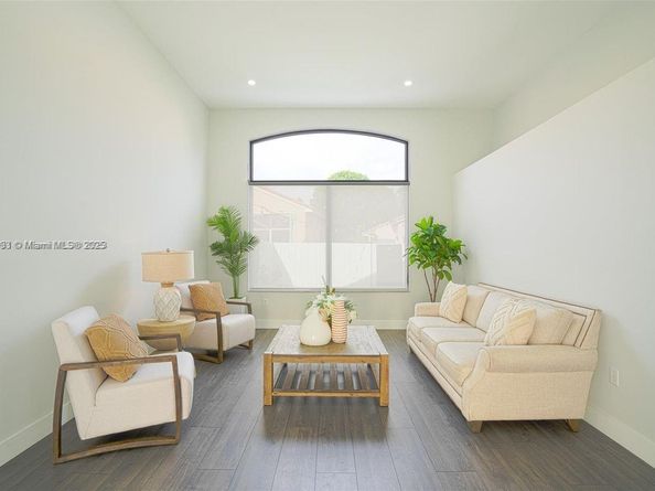 4921 SW 152nd Ave, Miramar FL 33027