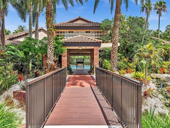 10301 Panama St, Cooper City FL 33026