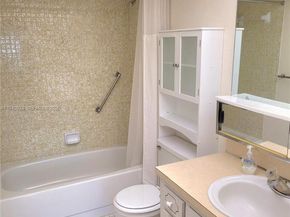 9861 Sunrise Lakes Blvd 310, Sunrise FL 33322