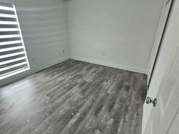 7250 SW 94th Pl B8, Miami FL 33173