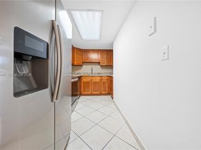 1975 Normandy Dr 206, Miami Beach FL 33141