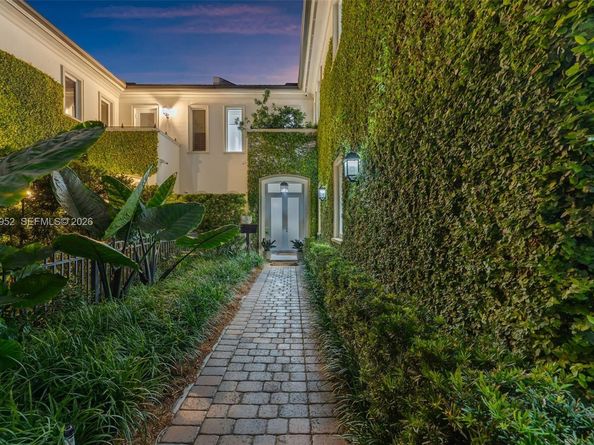 4819 University Drive, Coral Gables FL 33146