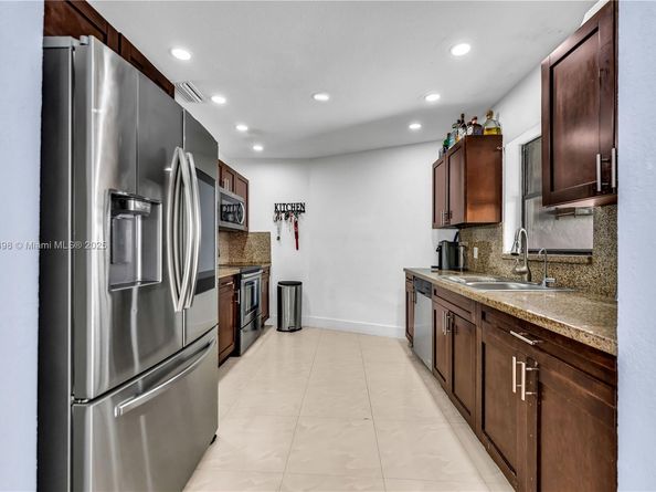 1820 N 27th Ave, Hollywood FL 33020