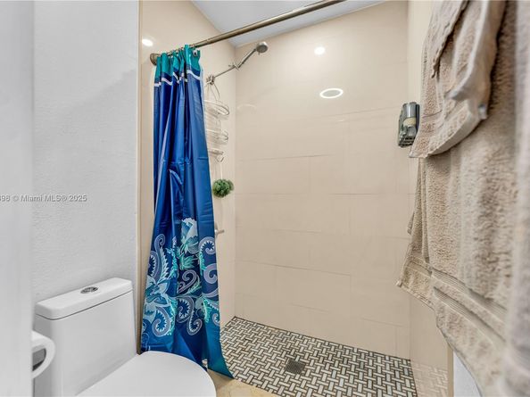 1820 N 27th Ave, Hollywood FL 33020