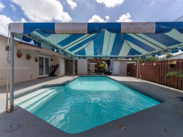 1820 N 27th Ave, Hollywood FL 33020