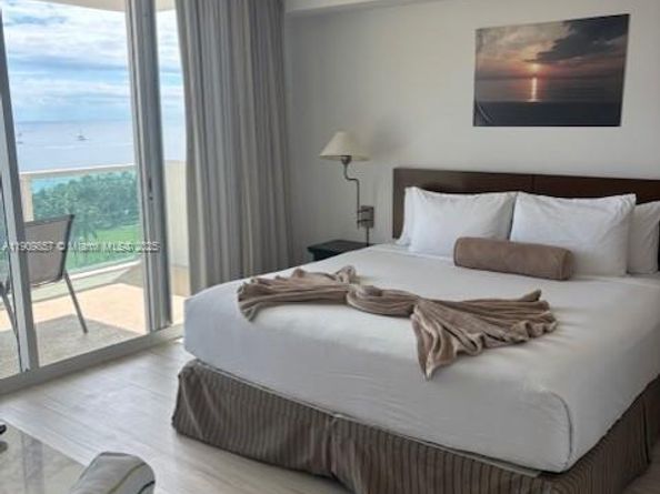 2889 Mcfarlane Rd 1001, Miami FL 33133