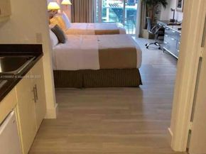 2889 Mcfarlane Rd 1001, Miami FL 33133