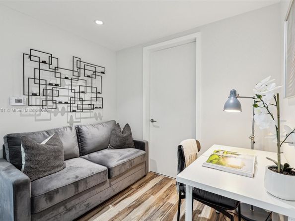 1300 S Miami Ave 2404, Miami FL 33130