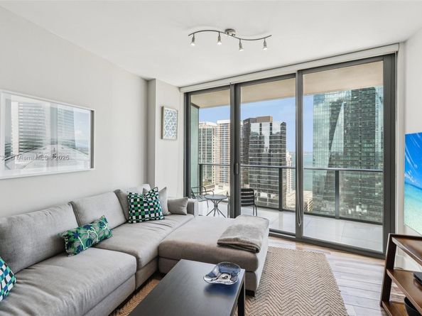 1300 S Miami Ave 2404, Miami FL 33130