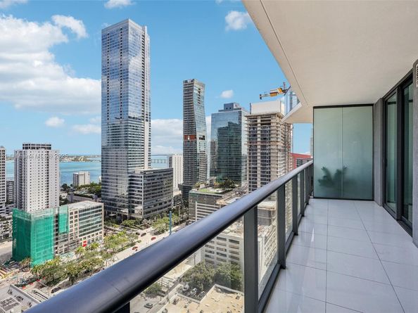 1300 S Miami Ave 2404, Miami FL 33130