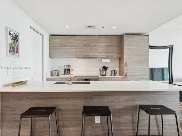 1300 S Miami Ave 2404, Miami FL 33130