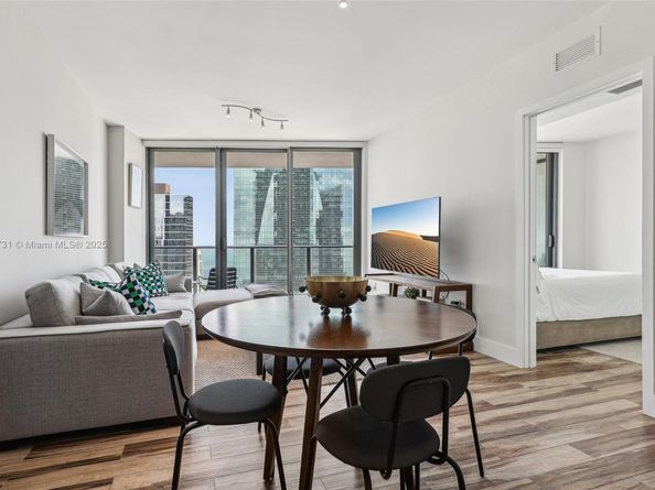 1300 S Miami Ave 2404, Miami FL 33130