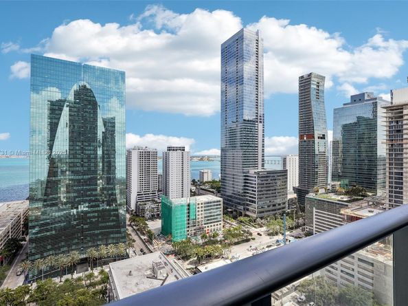 1300 S Miami Ave 2404, Miami FL 33130