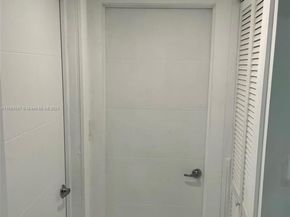 1201 Marseille Dr 17, Miami Beach FL 33141