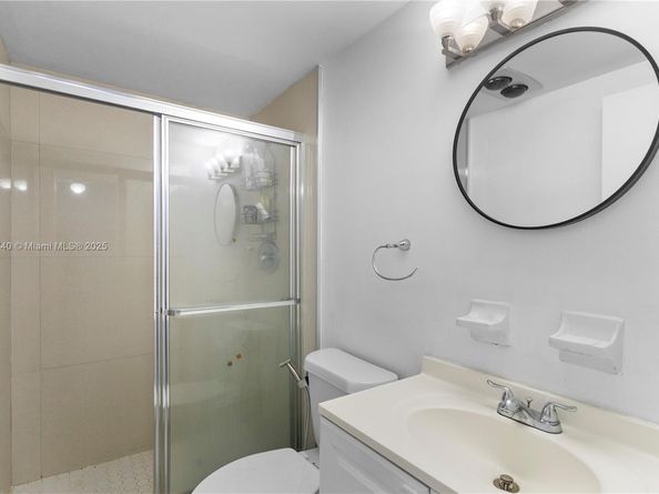 701 NE 1st Ct 209, Hallandale Beach FL 33009