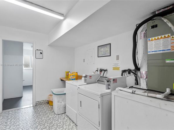 701 NE 1st Ct 209, Hallandale Beach FL 33009