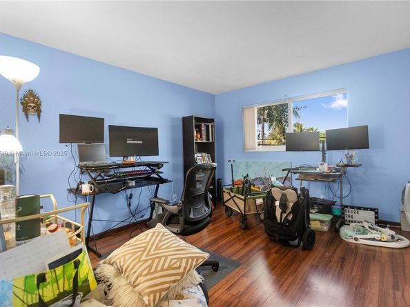 701 NE 1st Ct 209, Hallandale Beach FL 33009