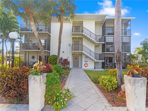 701 NE 1st Ct 209, Hallandale Beach FL 33009