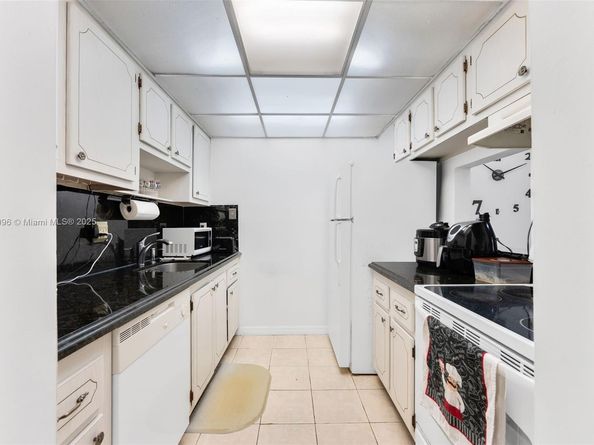 14415 N Kendall Dr 212G, Miami FL 33186