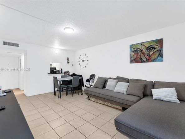 14415 N Kendall Dr 212G, Miami FL 33186