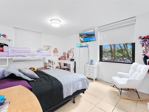 14415 N Kendall Dr 212G, Miami FL 33186