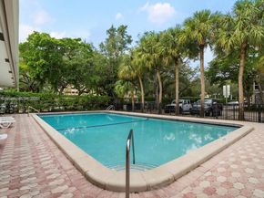 6700 Cypress Rd 512, Plantation FL 33317