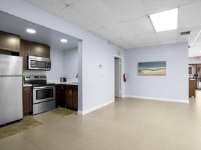 6700 Cypress Rd 512, Plantation FL 33317