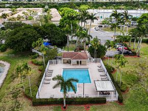 1374 NW 159th Ave, Pembroke Pines FL 33028