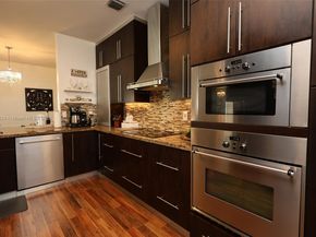 1374 NW 159th Ave, Pembroke Pines FL 33028