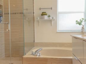 1374 NW 159th Ave, Pembroke Pines FL 33028