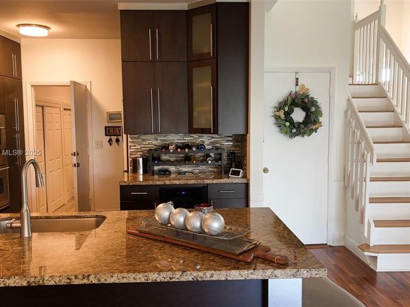 1374 NW 159th Ave, Pembroke Pines FL 33028