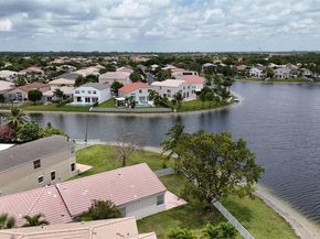 1374 NW 159th Ave, Pembroke Pines FL 33028