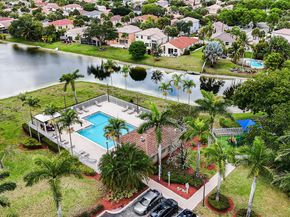1374 NW 159th Ave, Pembroke Pines FL 33028