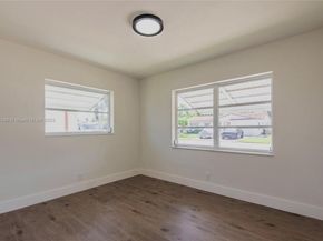 8521 NW 57th Ct, Tamarac FL 33321