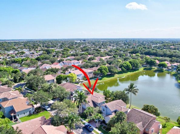 1874 NW 74th Way, Pembroke Pines FL 33024