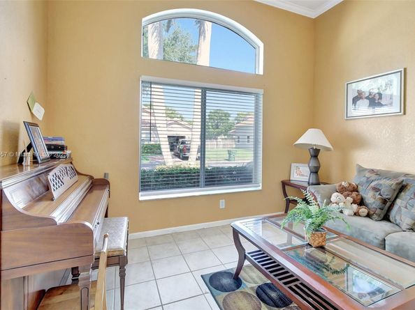1874 NW 74th Way, Pembroke Pines FL 33024